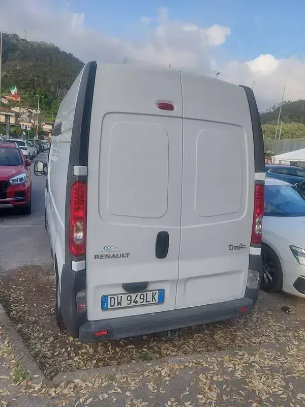 Usata Renault Trafic 116 CV (85 kW) 2009 Bianco Monovolume