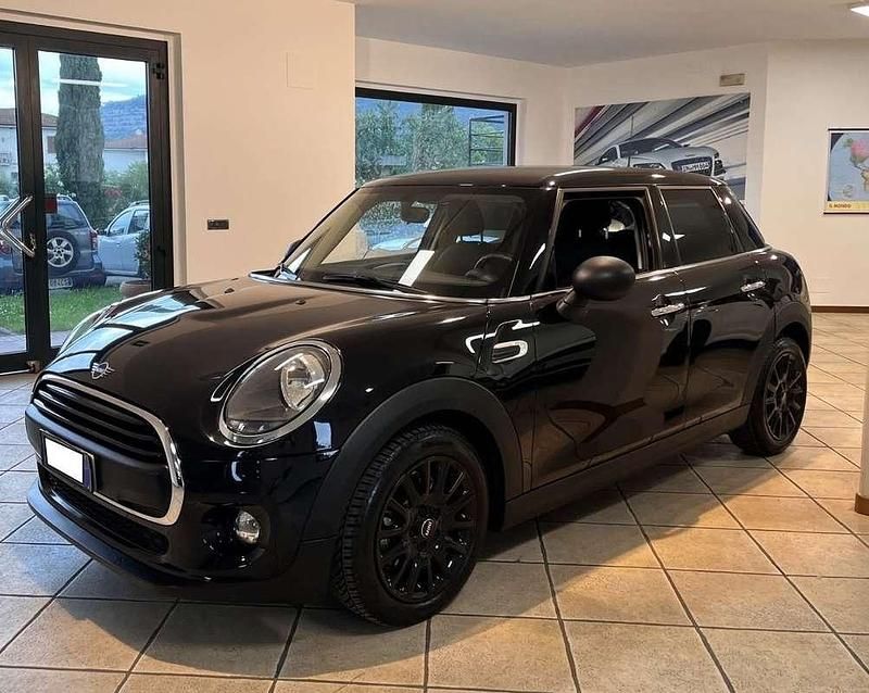 Usata Mini ONE 102 CV (75 kW) 2019 Utilitaria