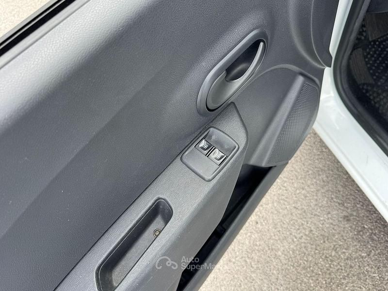 Usata Dacia Dokker 75 CV (55 kW) 2019 Bianco Monovolume