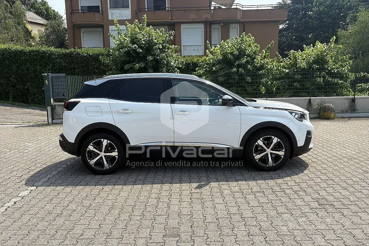 Usata Peugeot 3008 Allure 131 CV (96 kW) 2019 Bianco SUV