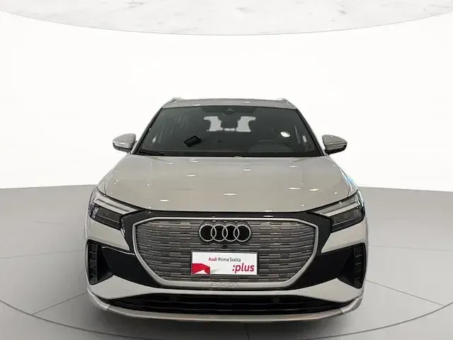 Usata Audi Q4 e-tron Advanced 210 kW (286 CV) 2025 Bianco ghiacciaio metallizzato SUV