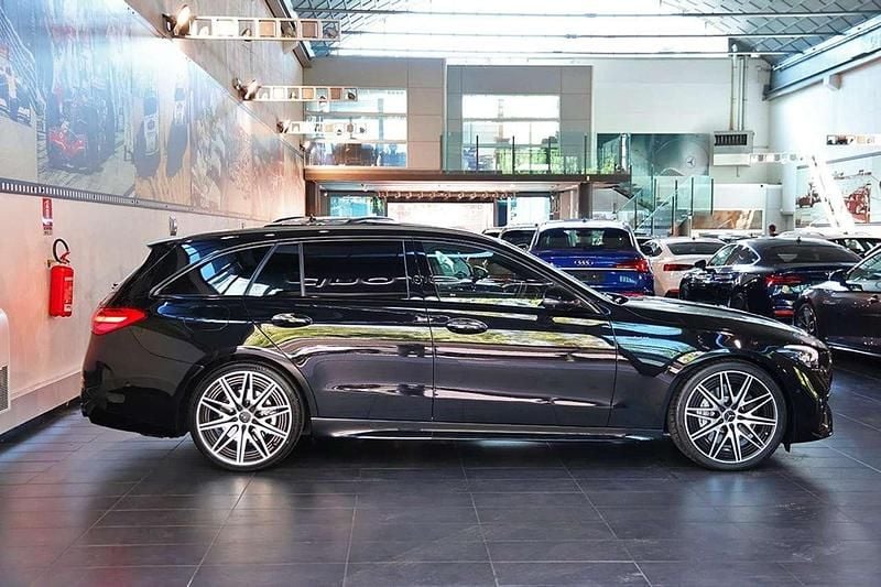 Begagnad Mercedes C43 AMG Premium Plus 408 HK (300 kW) 2023 Svart Kombi
