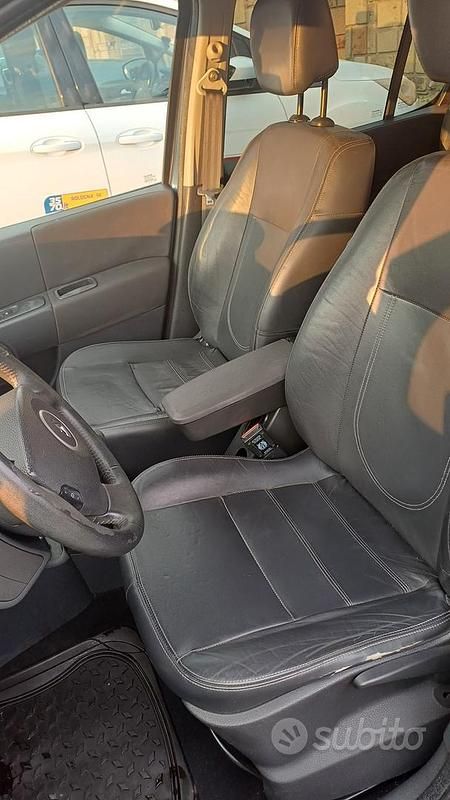Käytetty Renault Modus 85 HP (62 kW) 2009 Sininen Tila-auto