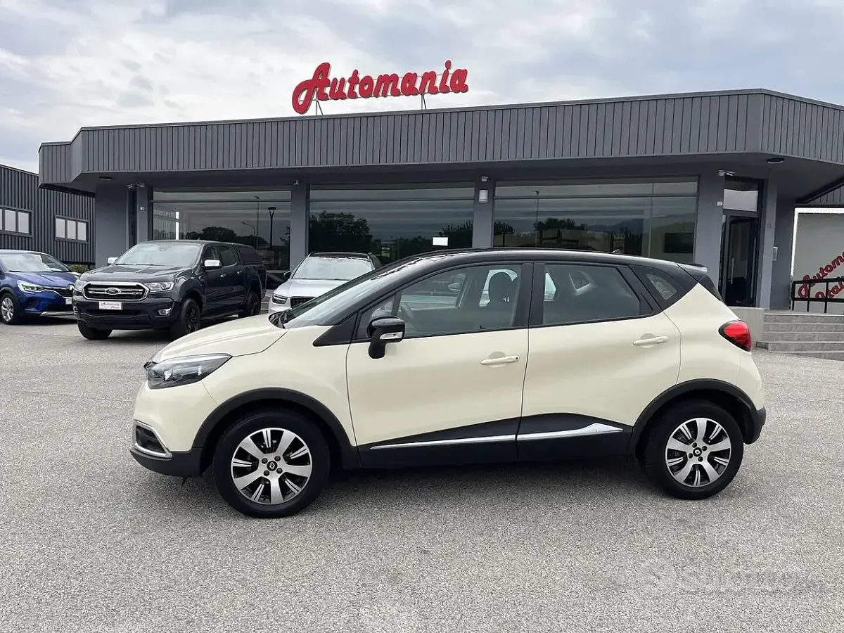 Usata Renault Captur 90 CV (66 kW) 2016 Bianco SUV