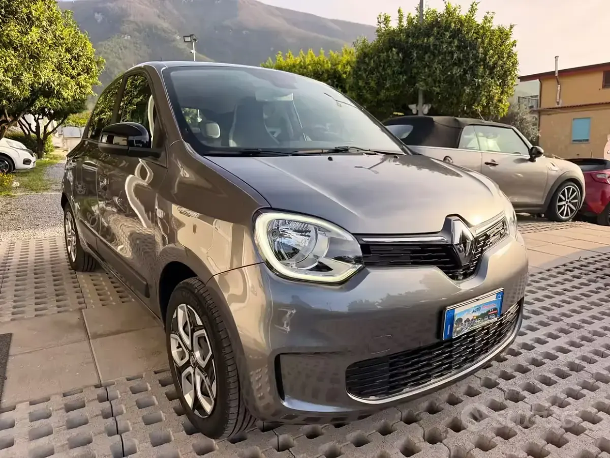 Gebraucht Renault Twingo 30 kW (42 PS) 2023 Grau Kleinwagen