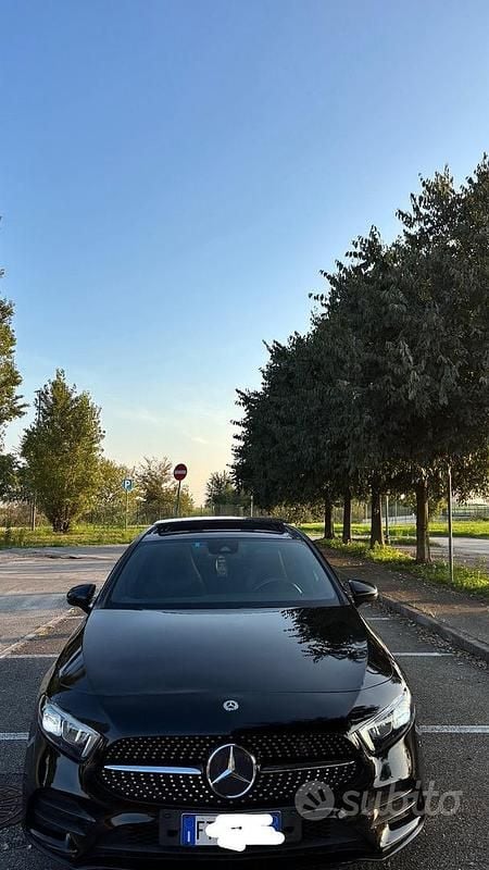 Usata Mercedes A180 AMG Line Premium 116 CV (85 kW) 2019 Nero Berlina