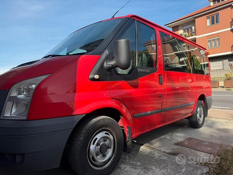 Usata Ford Transit 101 CV (74 kW) 2013 Rosso Berlina