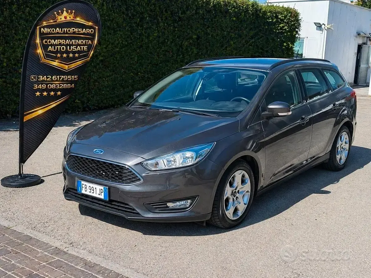 Begagnad Ford Focus Titanium 95 HK (69 kW) 2016 Grå Kombi