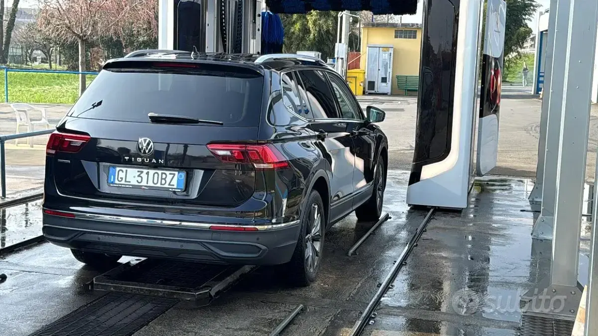 Usata VW Tiguan Allspace Life 150 CV (110 kW) 2022 Nero SUV