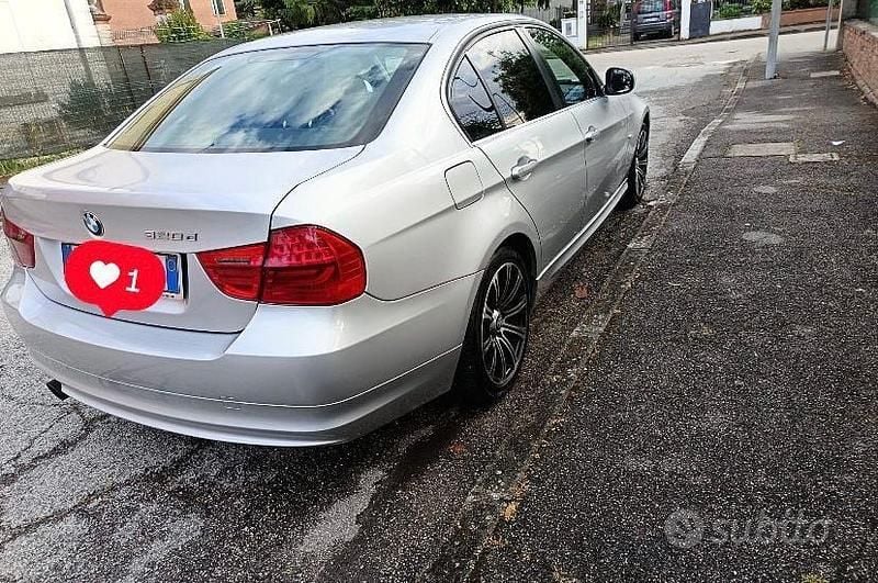 Usata BMW 320 M Sport 184 CV (135 kW) 2011 Grigio Berlina