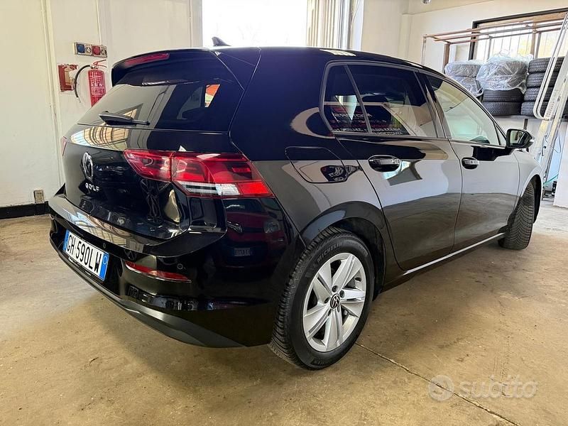 Usata VW Golf VII Life 150 CV (110 kW) 2020 Nero Berlina