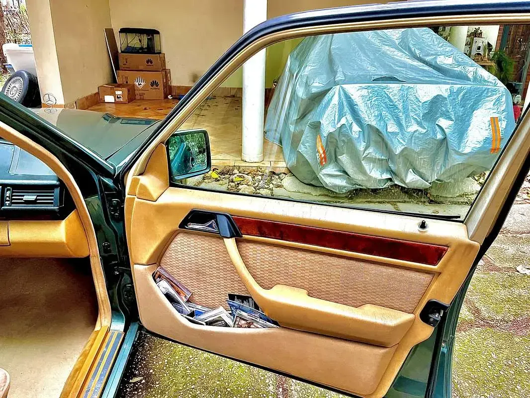 Usata Mercedes E200 136 CV (100 kW) 1993 Berlina