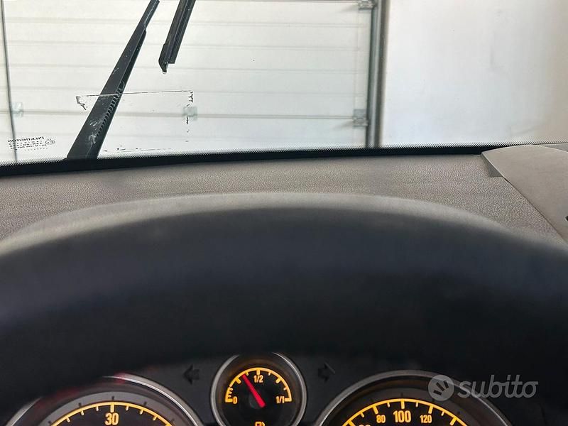 Usata Opel Zafira 150 CV (110 kW) 2008 Grigio Monovolume