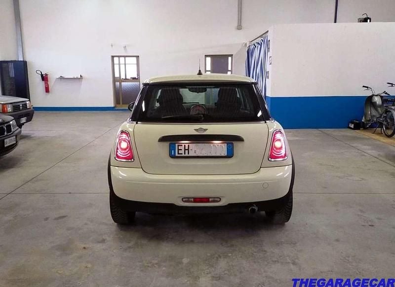 Usata Mini ONE 75 CV (55 kW) 2011 Beige Utilitaria