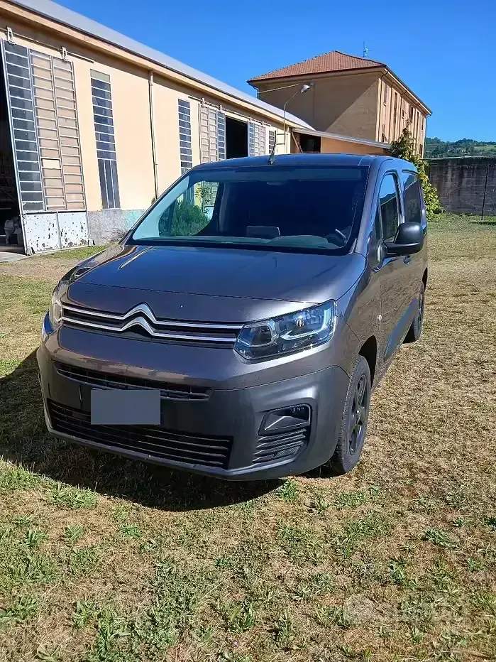 Usata Citroën Berlingo 102 CV (75 kW) 2021 Grigio Monovolume