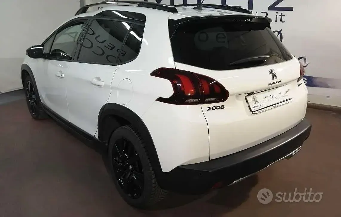 Usata Peugeot 2008 120 CV (88 kW) 2017 Bianco SUV