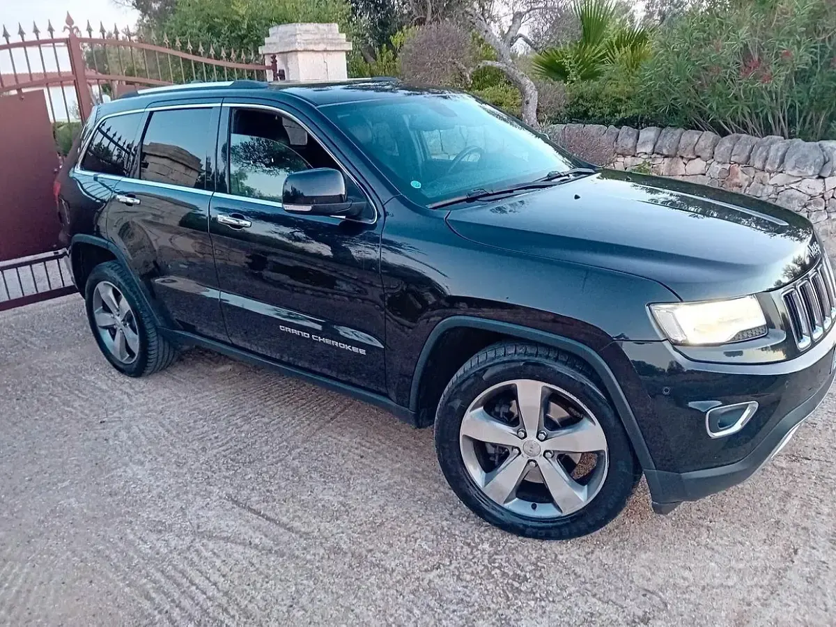Usata Jeep Grand Cherokee Limited 250 CV (183 kW) 2015 Nero SUV