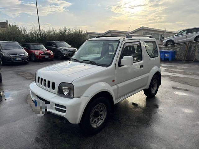 Usata Suzuki Jimny 85 CV (62 kW) 2011 Bianco SUV