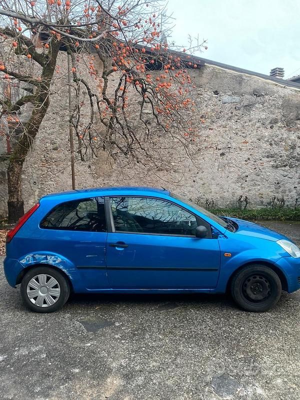 Usata Ford Fiesta 2004 Berlina