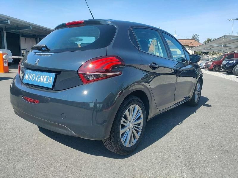 Usata Peugeot 208 Active 82 CV (60 kW) 2018 Grigio Utilitaria