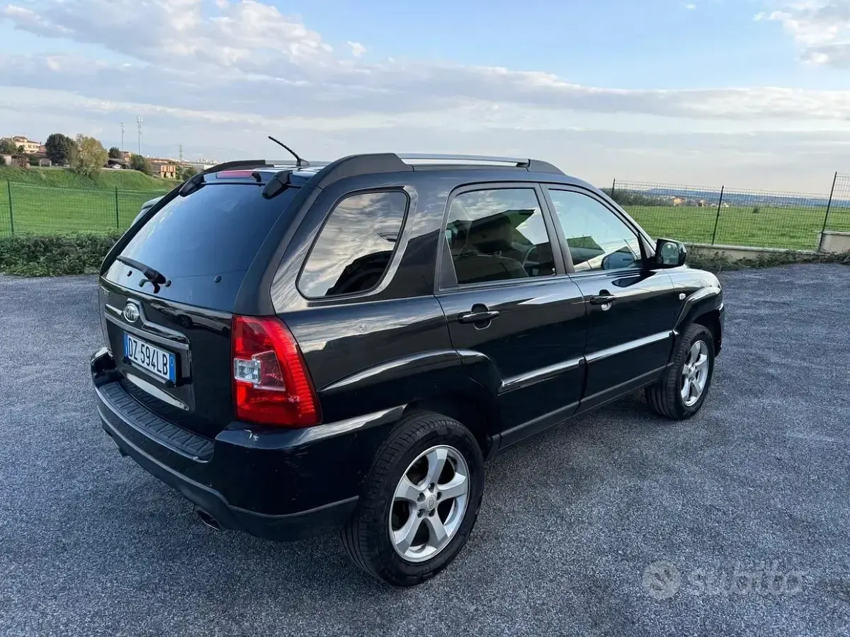 Usata Kia Sportage Active 141 CV (103 kW) 2008 Nero SUV