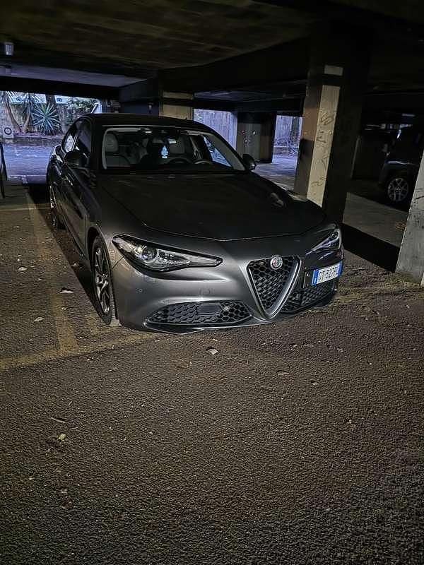 Usata Alfa Romeo Giulia Super 136 CV (100 kW) 2020 Berlina