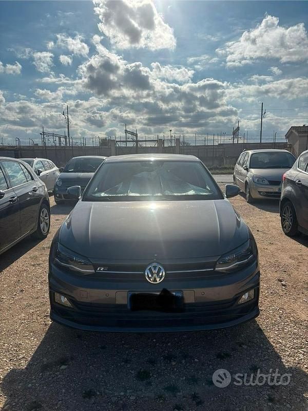 Usata VW Polo Comfortline 90 CV (66 kW) 2020 Grigio Berlina