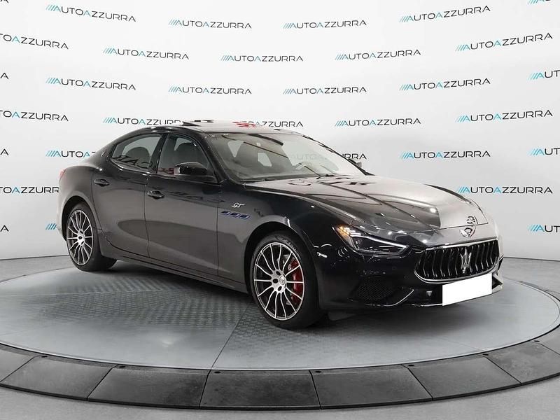 Nero Nuova 2025 Maserati Ghibli GT Coupé | 81.490 € (Molto cara) - Immagine 1/4