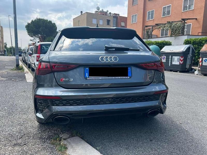 Usata Audi RS3 Ambiente 400 CV (294 kW) 2024 Grigio daytona Berlina