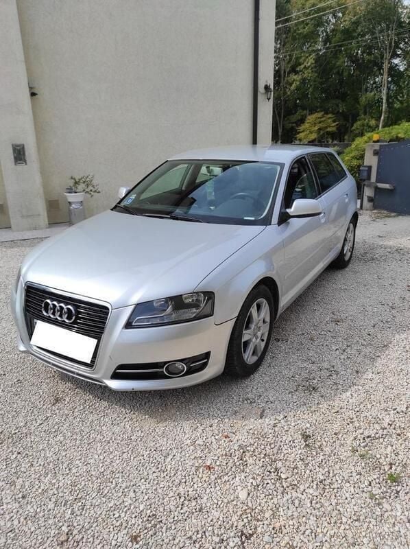 Usata Audi A3 Young 105 CV (77 kW) 2012 Grigio Utilitaria
