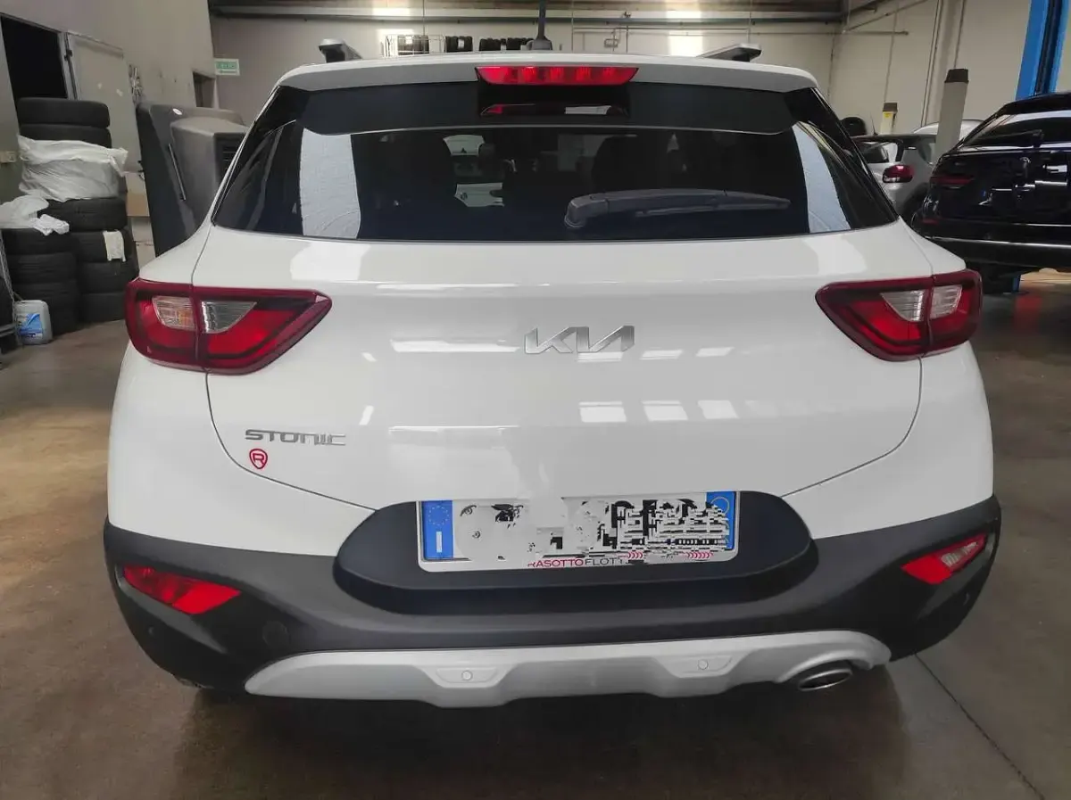 Usata Kia Stonic Style 82 CV (60 kW) 2023 Bianco SUV