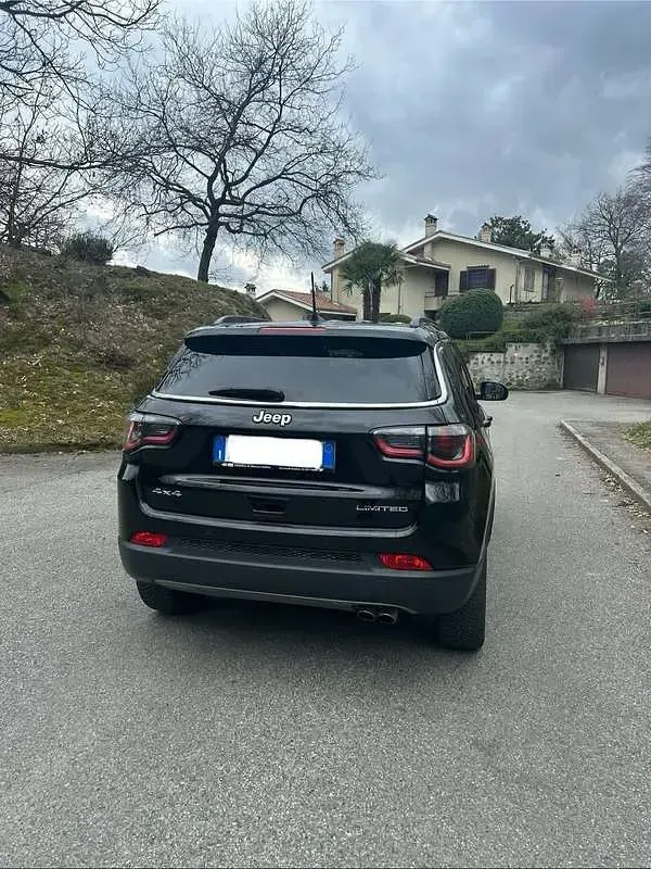 Usata Jeep Compass Limited 140 CV (102 kW) 2018 Nero SUV
