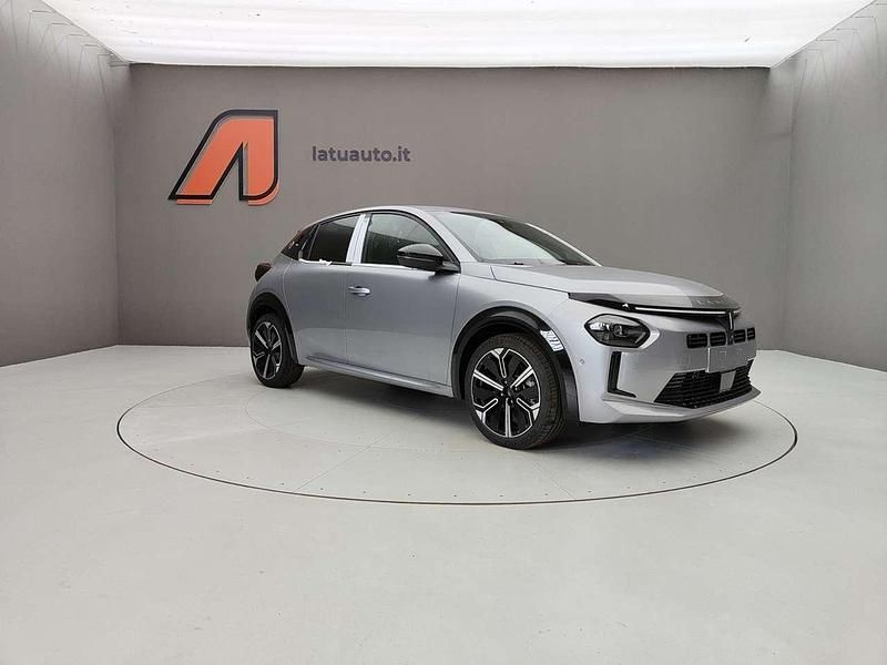 Usata Lancia Ypsilon 101 CV (74 kW) 2024 Grigio granito Utilitaria