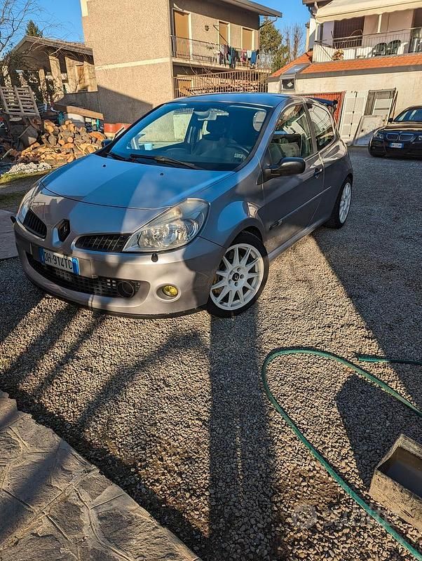 Usata Renault Clio II R.S. 2006 Grigio Berlina