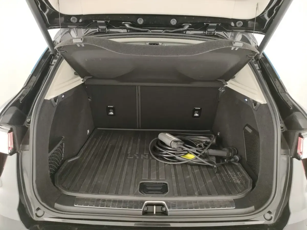 Usata Lynk & Co 01 180 CV (132 kW) 2023 Nero SUV