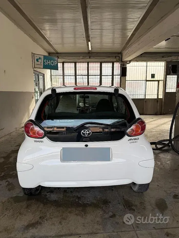 Usata Toyota Aygo 68 CV (50 kW) 2011 Utilitaria