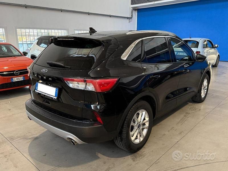Usata Ford Kuga Business Edition 120 CV (88 kW) 2021 Nero metallizzato SUV