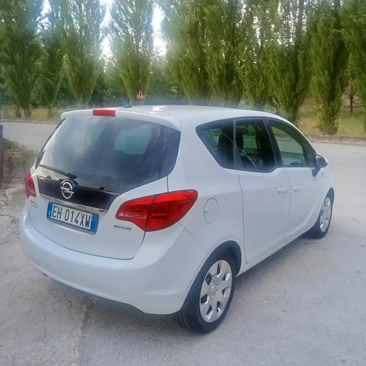 Usata Opel Meriva 75 CV (55 kW) 2011 Bianco Monovolume