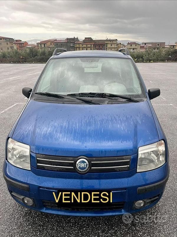 Usata Fiat Panda 70 CV (51 kW) 2004 Utilitaria