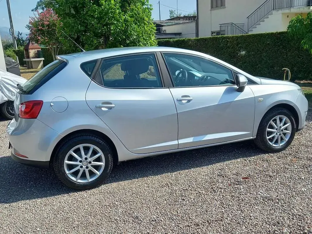 Usata Seat Ibiza SC Style 86 CV (63 kW) 2011 Argento Utilitaria