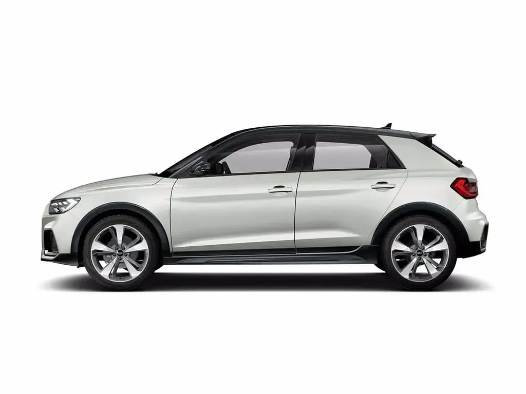 Usata Audi A1 Design 116 CV (85 kW) 2024 Argento cavo metallizzato grigio manhatt SUV
