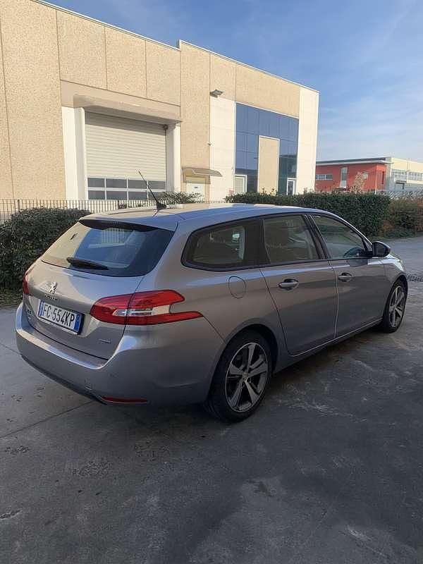Usata Peugeot 308 SW Allure 120 CV (88 kW) 2016 Station wagon
