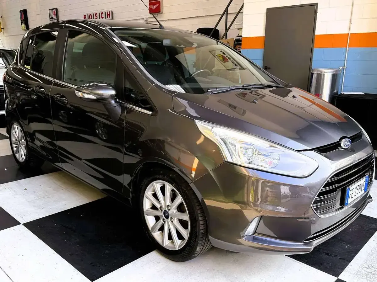 Usata Ford B-MAX Titanium 87 CV (63 kW) 2016 Magnetic grey metallizzato Monovolume