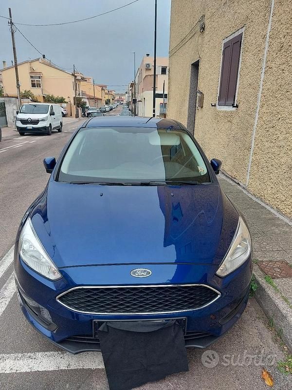 Usata Ford Focus 125 CV (91 kW) 2017 Blu Berlina