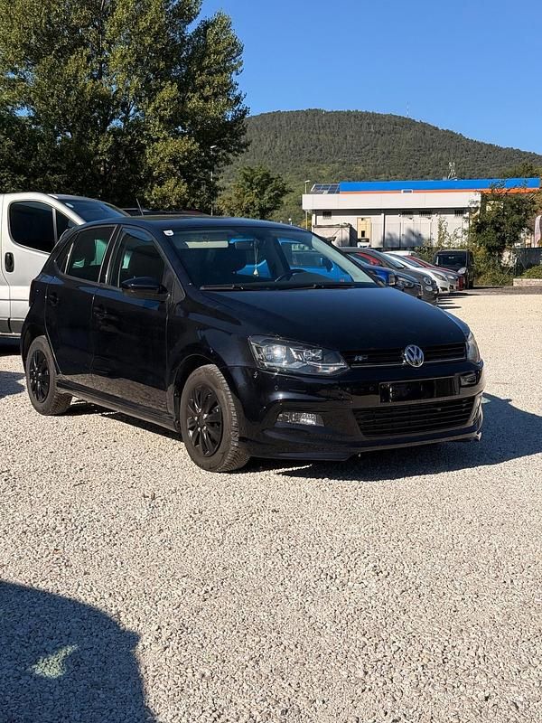 Usata VW Polo R-line 75 CV (55 kW) 2015 Nero Berlina