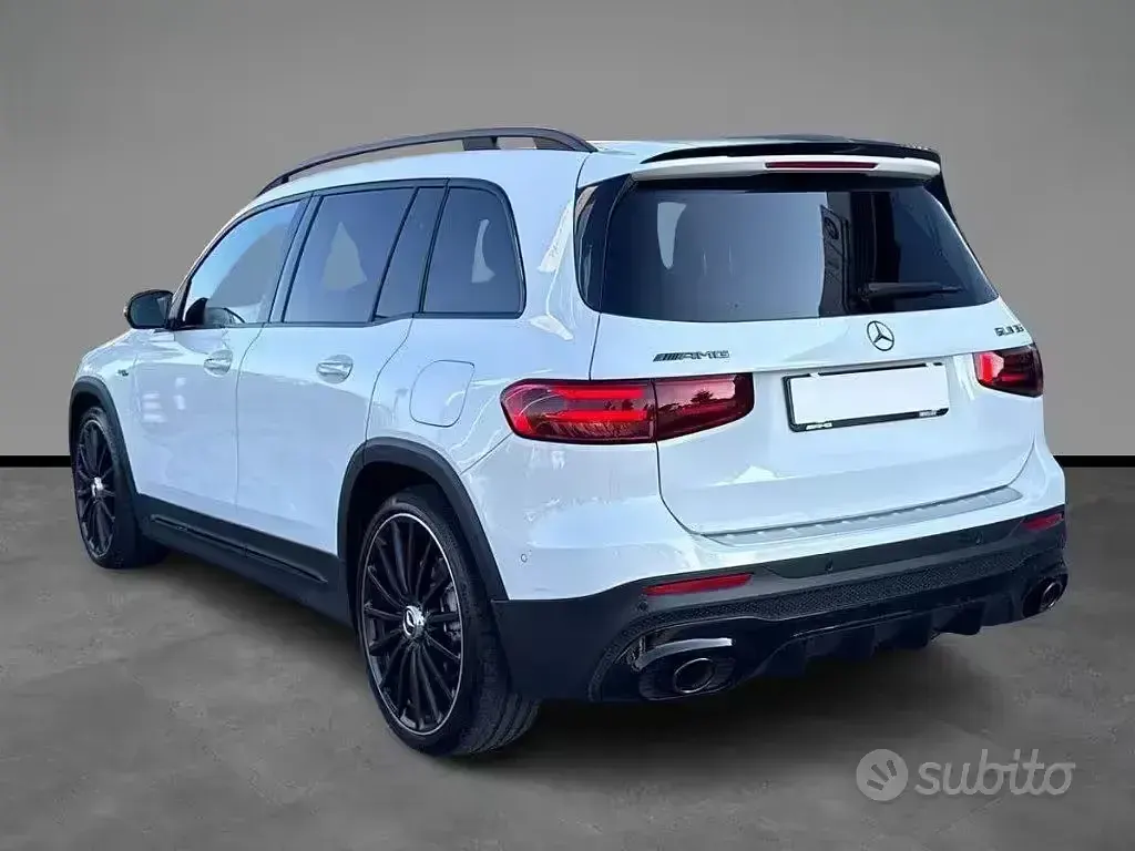 Usata Mercedes GLB35 AMG Line Premium Plus 306 CV (225 kW) 2024 Bianco / pastello SUV