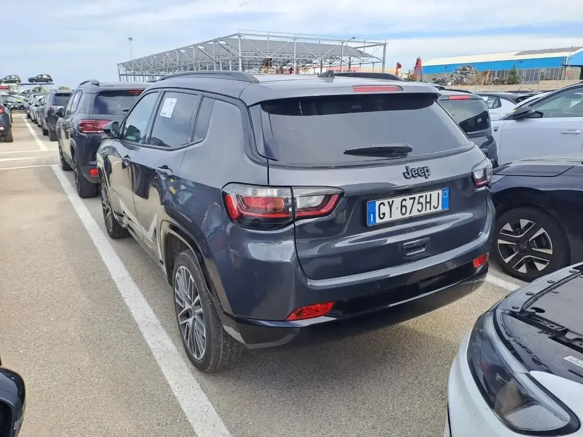 Usata Jeep Compass Summit 130 CV (95 kW) 2025 679graphite grey SUV