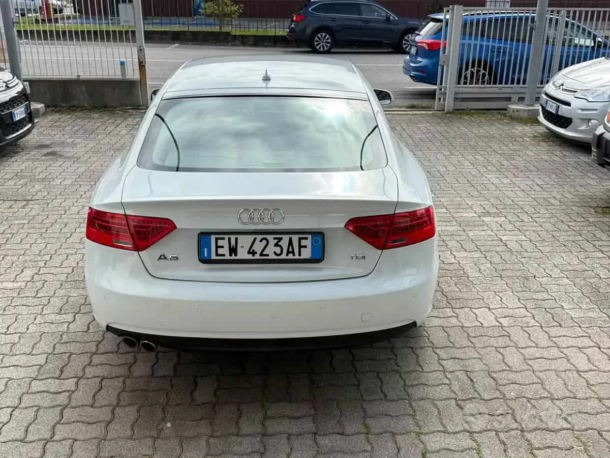 Usata Audi A5 Ambiente 177 CV (130 kW) 2014 Bianco Coupé