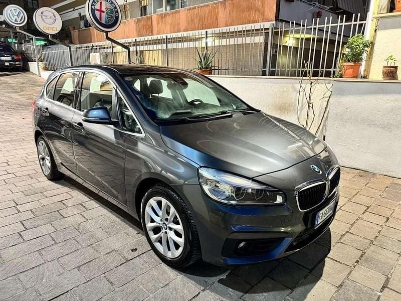 Usata BMW 214 Active Tourer Luxury Line 95 CV (69 kW) 2015 Grigio Monovolume