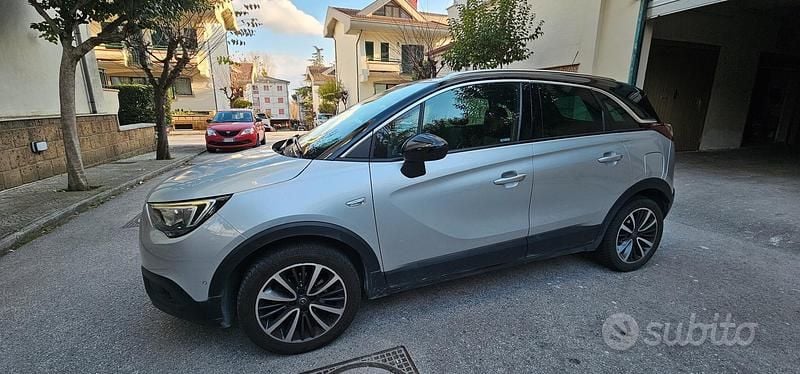 Usata Opel Crossland X 120 CV (88 kW) 2017 Grigio SUV
